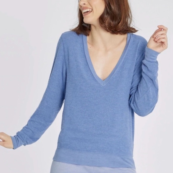 NWT Wildfox V-Neck Baggy Beach Jumper in Dusk Blue - Picture 2 of 7